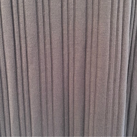 Aritzia Wilfred free dress - Picture 3 of 3